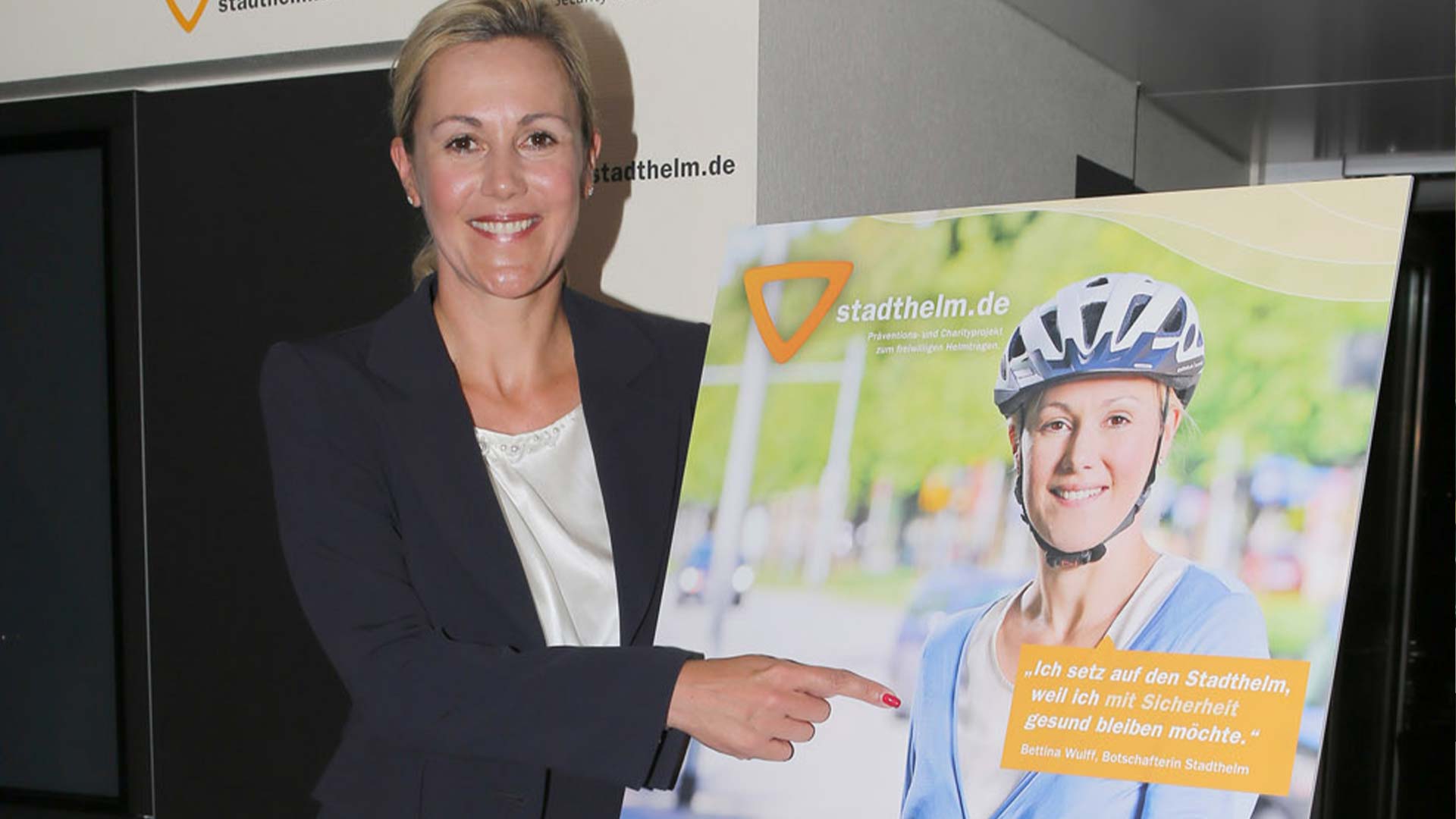 ABUS Charity Cruise mit der ehemaligen First Lady Bettina Wulff ABUS Charity Cruise mit der ehemaligen First Lady Bettina Wulff