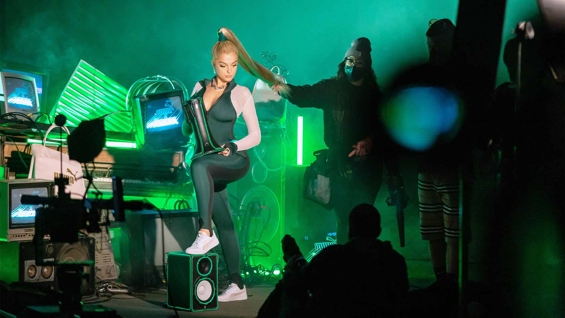 Behind-the-Scenes Puma Kampagnen-Shooting mit Musikerin Bebe Rexha Behind-the-Scenes Puma Kampagnen-Shooting mit Musikerin Bebe Rexha